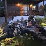 Rosegarden View Velas
