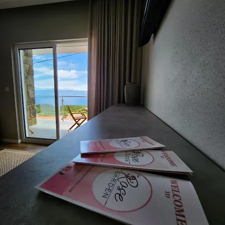 Σπίτι διακοπών Rosegarden View *