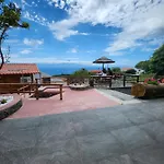 Rosegarden View Velas