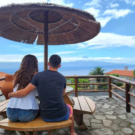 Rosegarden View Velas